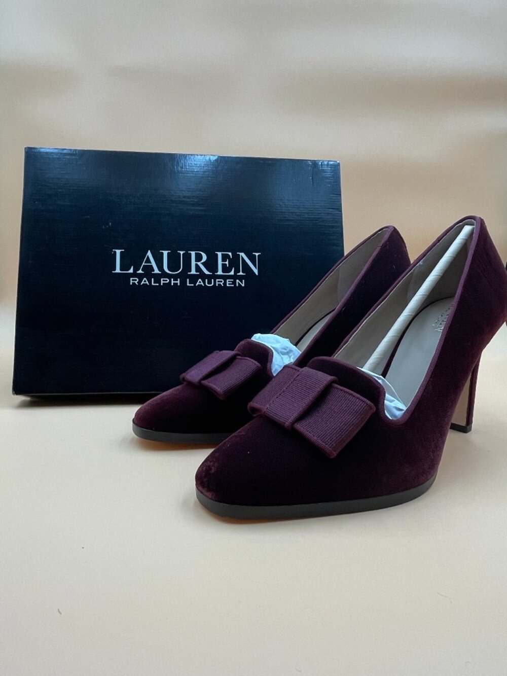 Lauren Ralph Lauren Corrah Red Velvet Bow Pumps Size 9B NIB New